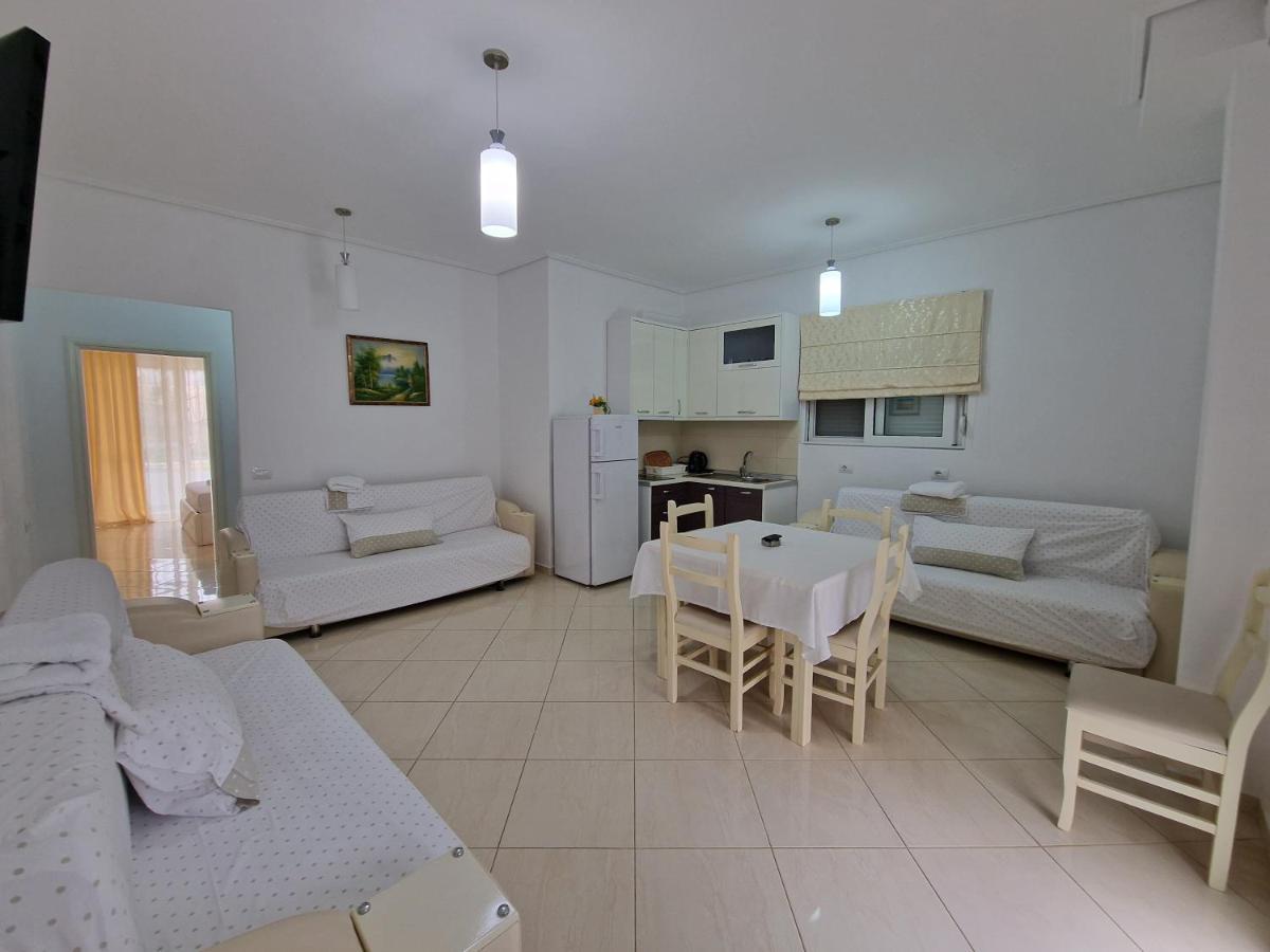 Apartments Margarita Ксамил Экстерьер фото