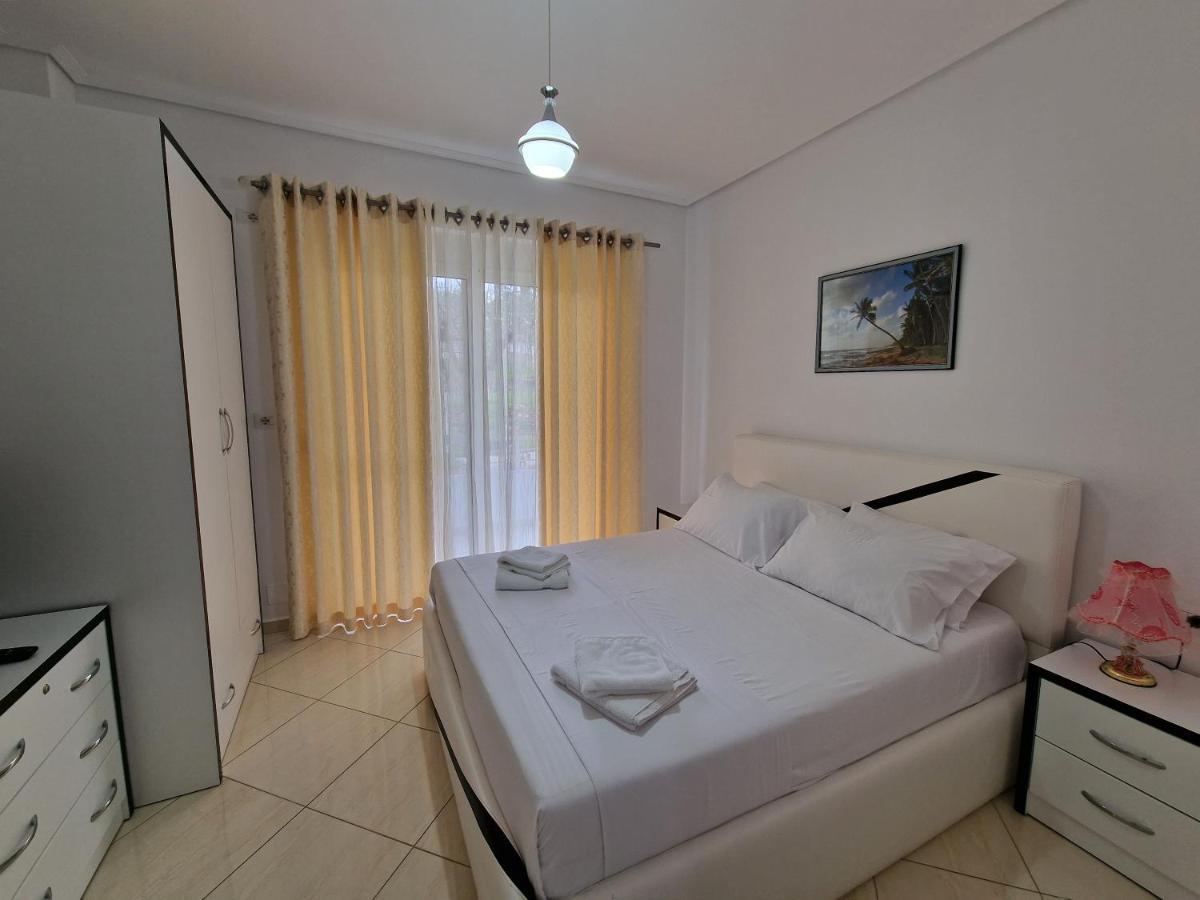 Apartments Margarita Ксамил Экстерьер фото
