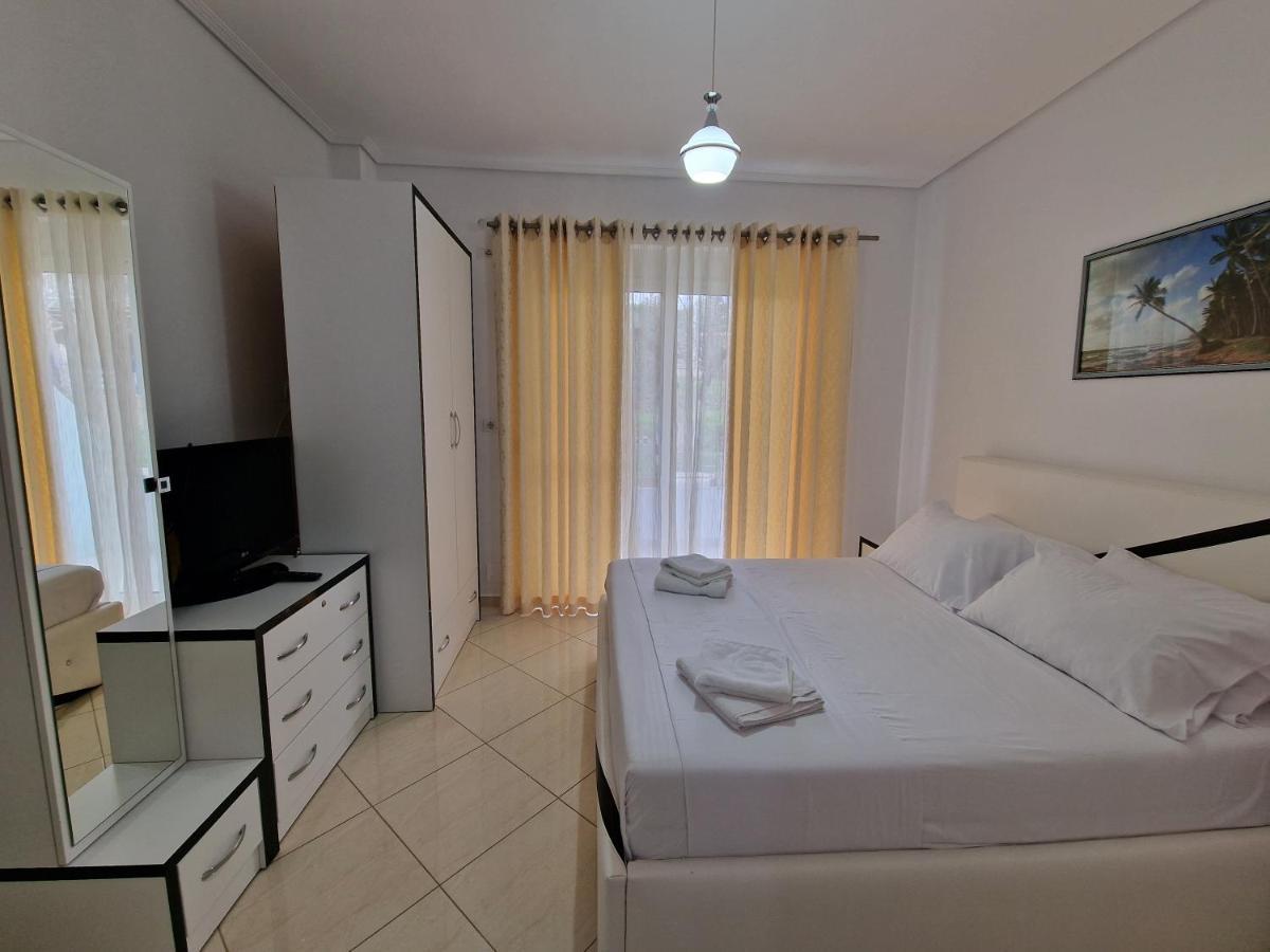 Apartments Margarita Ксамил Экстерьер фото