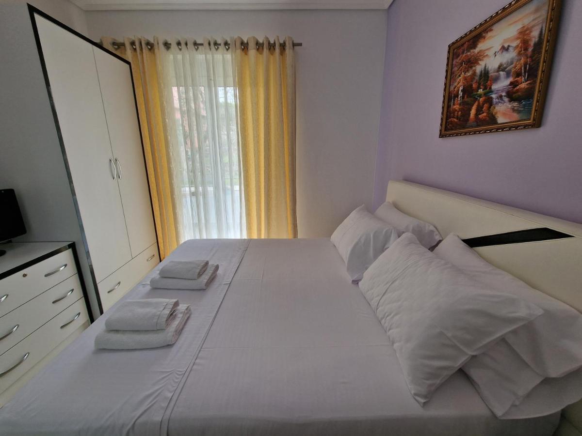 Apartments Margarita Ксамил Экстерьер фото