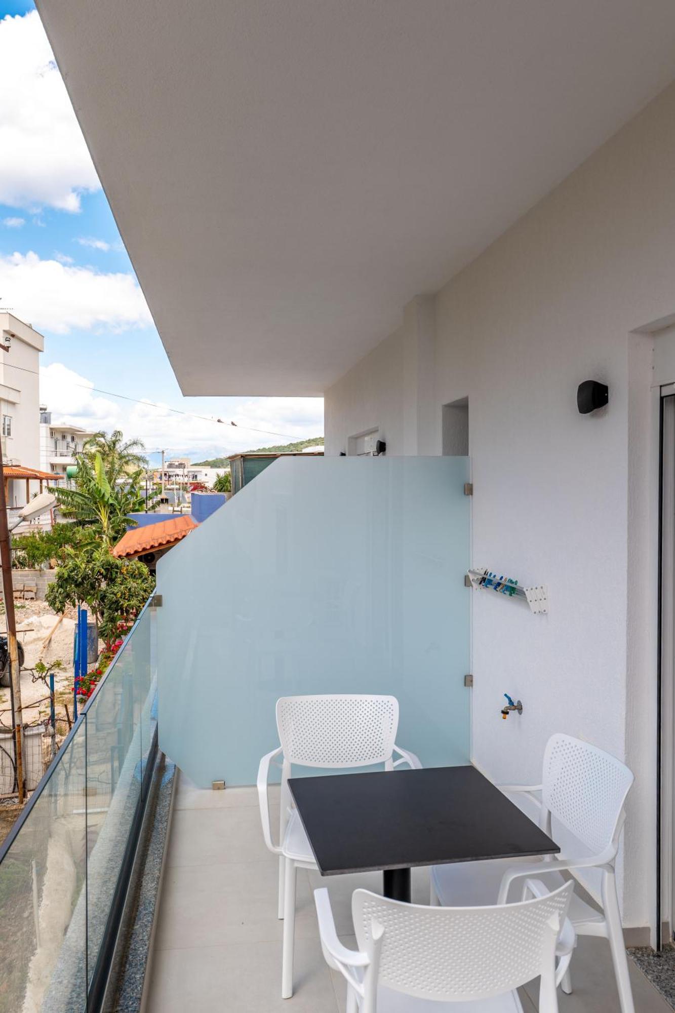 Apartments Margarita Ксамил Экстерьер фото