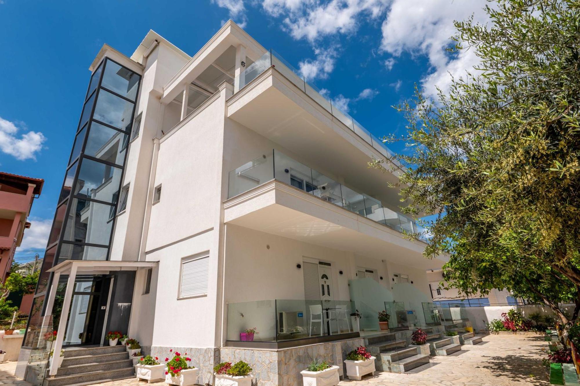 Apartments Margarita Ксамил Экстерьер фото