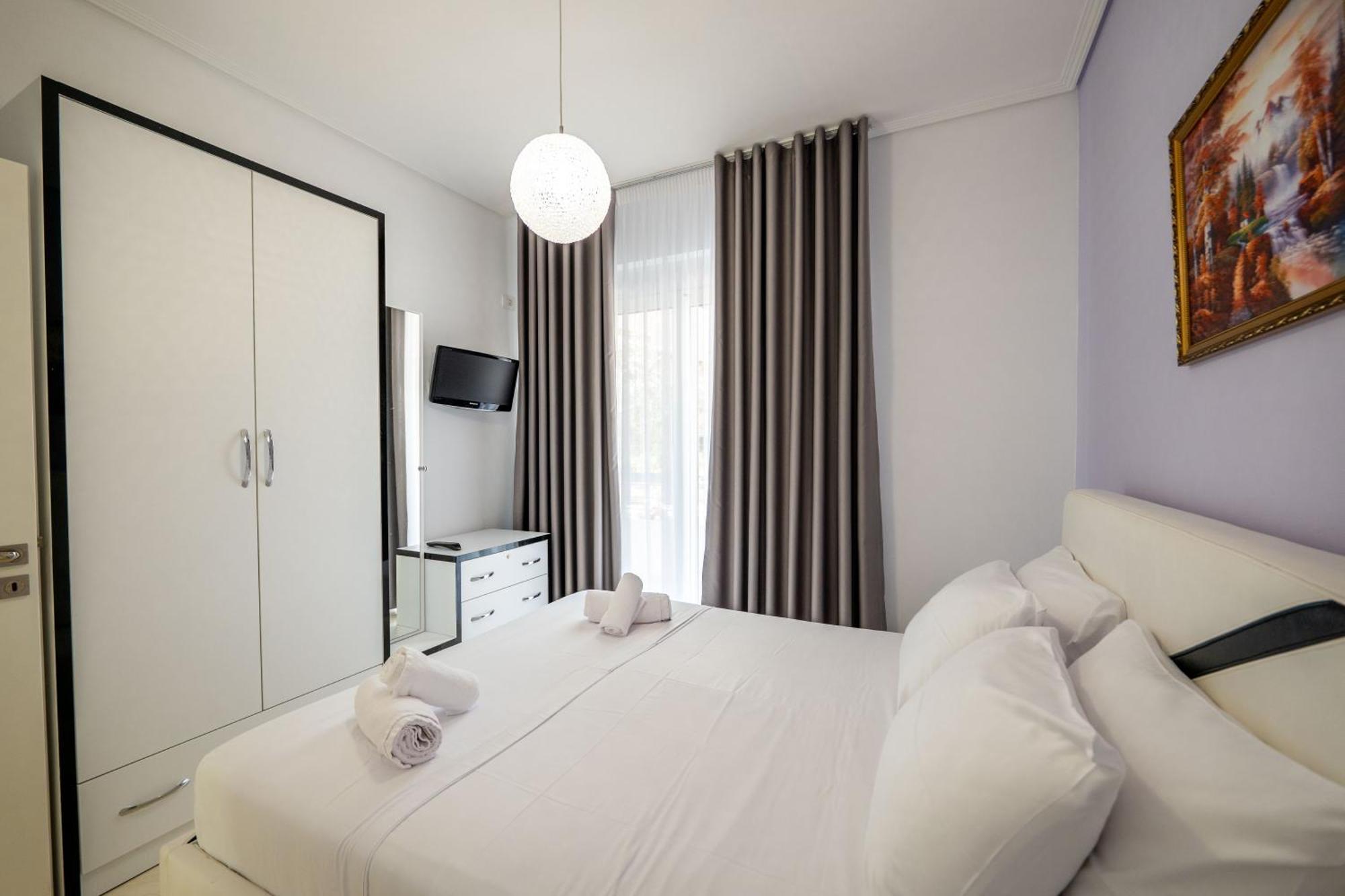 Apartments Margarita Ксамил Экстерьер фото