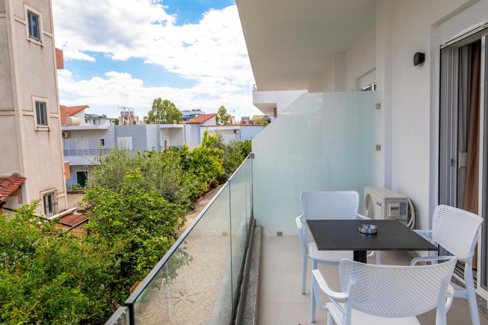 Apartments Margarita Ксамил Экстерьер фото