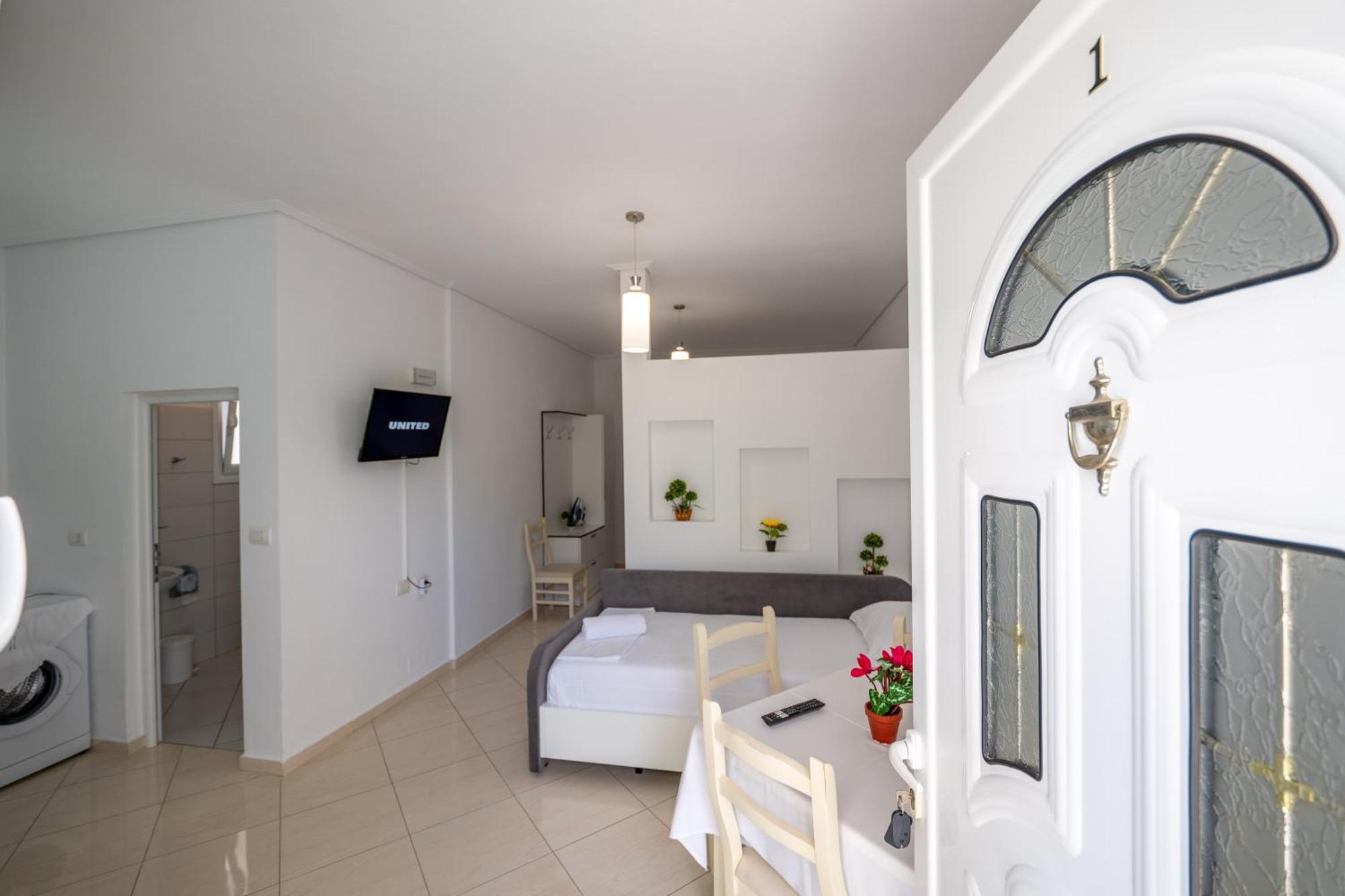 Apartments Margarita Ксамил Экстерьер фото