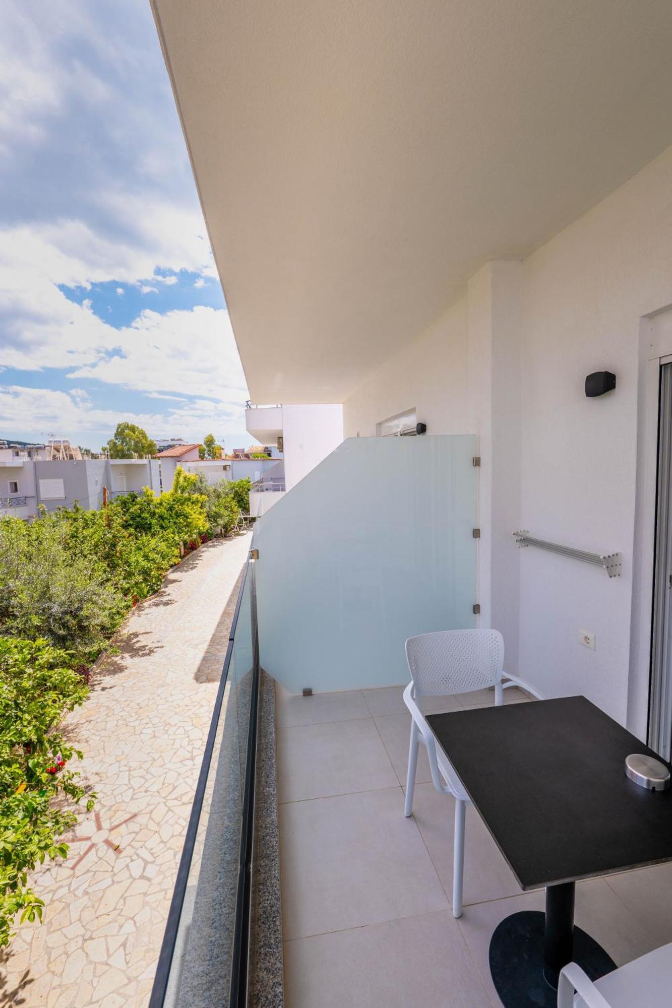 Apartments Margarita Ксамил Экстерьер фото