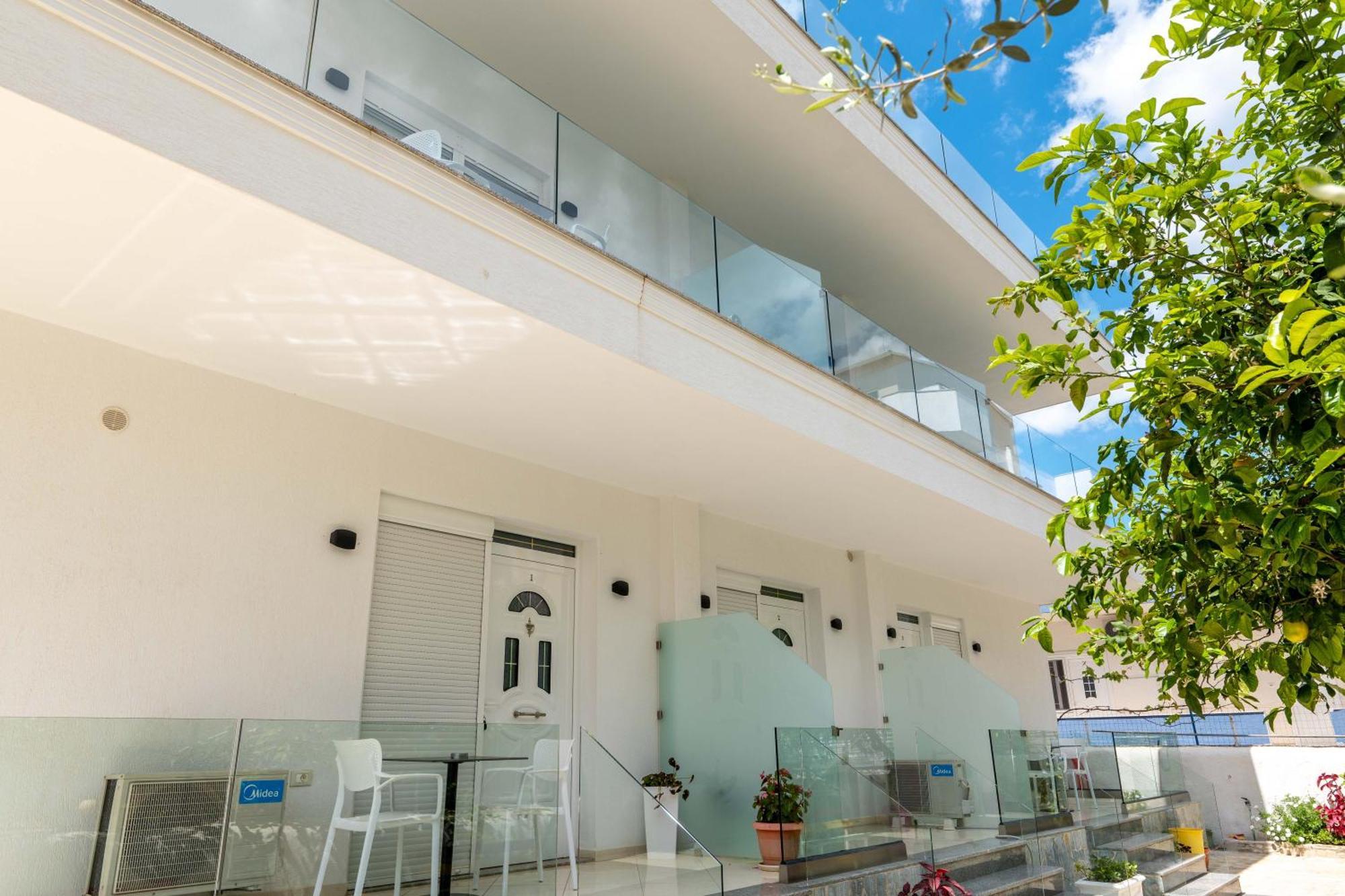 Apartments Margarita Ксамил Экстерьер фото