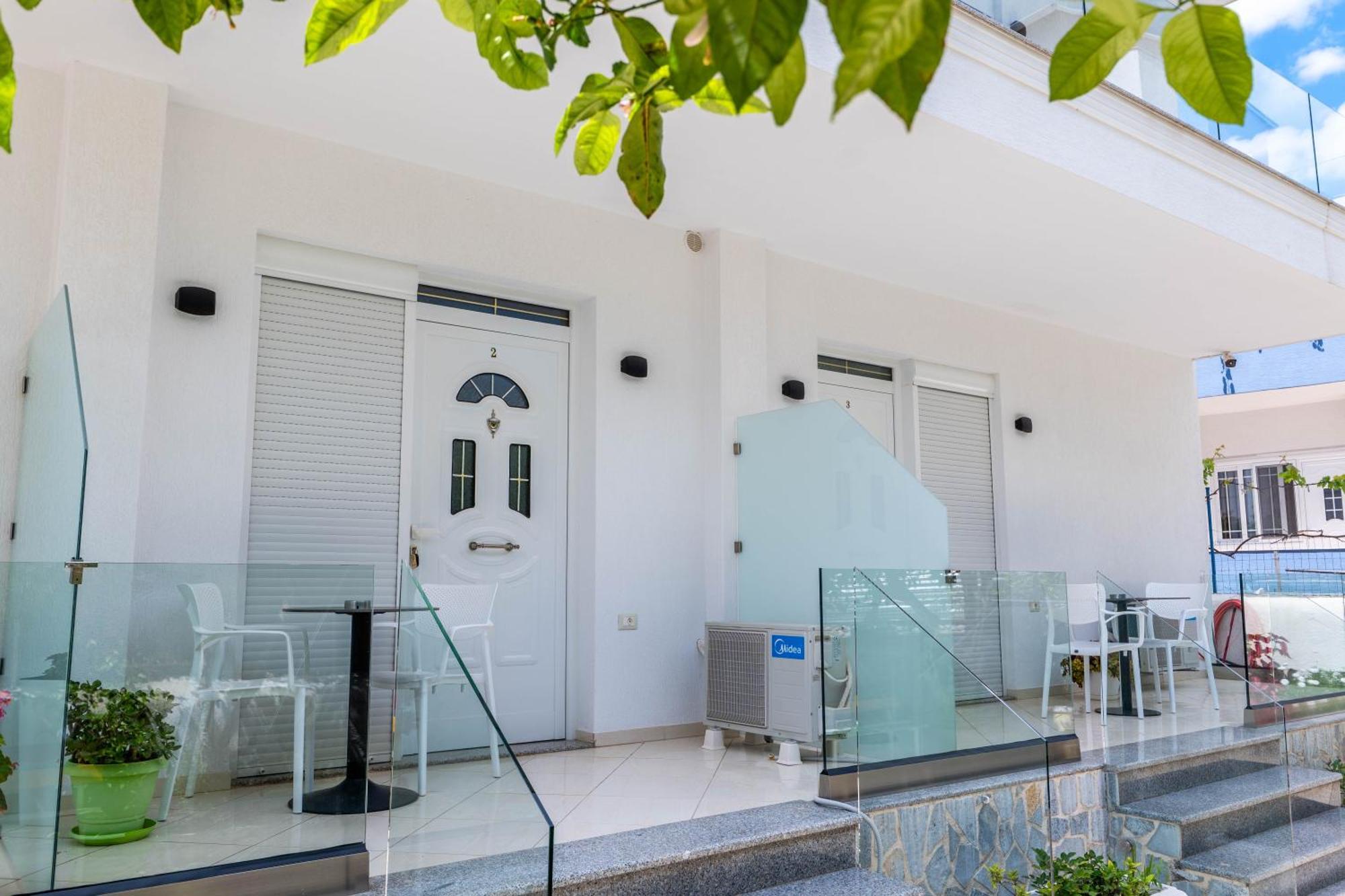 Apartments Margarita Ксамил Экстерьер фото