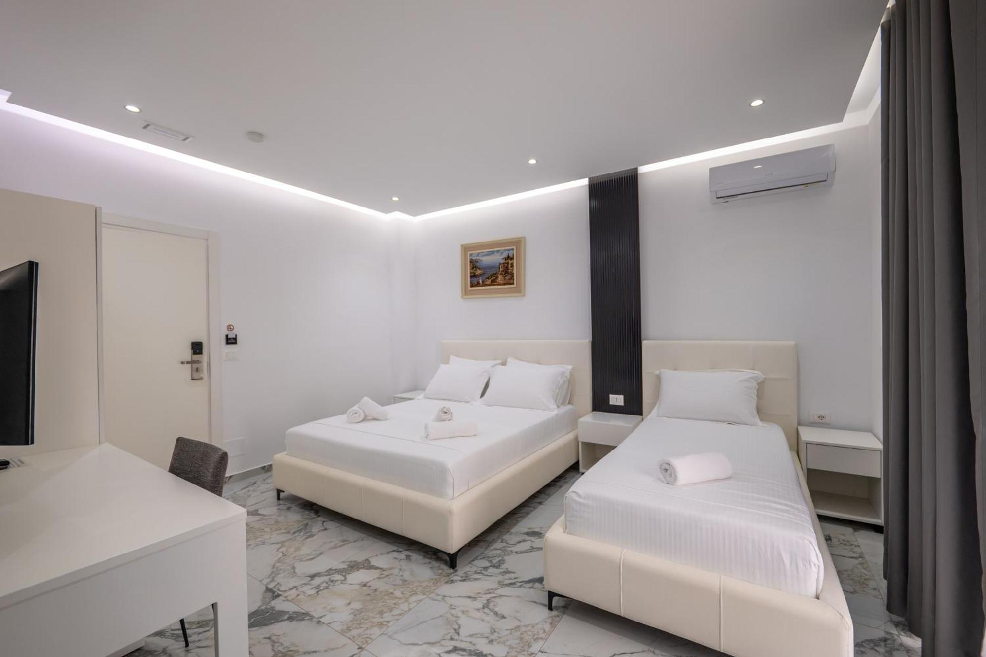 Apartments Margarita Ксамил Экстерьер фото