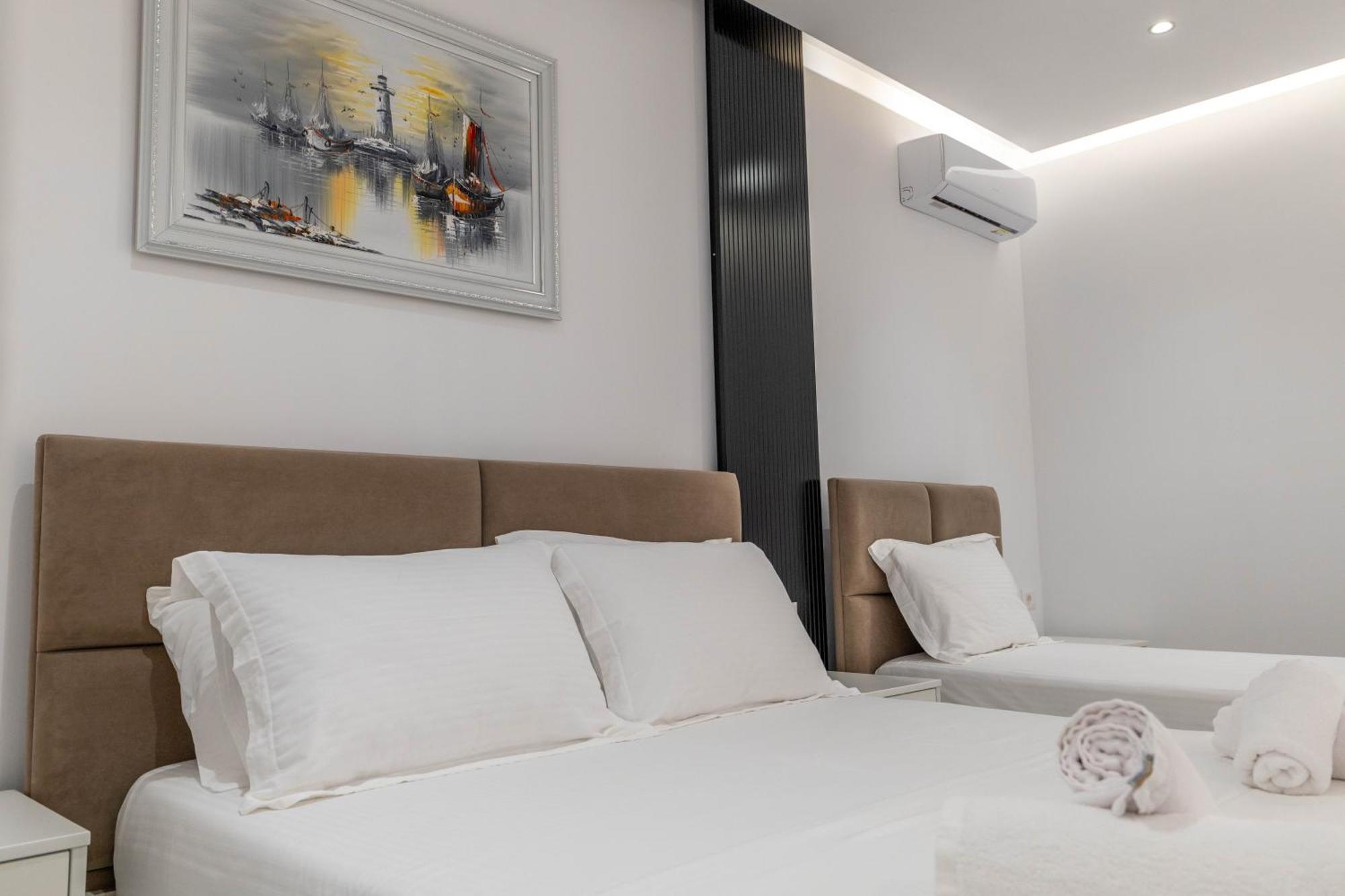 Apartments Margarita Ксамил Экстерьер фото