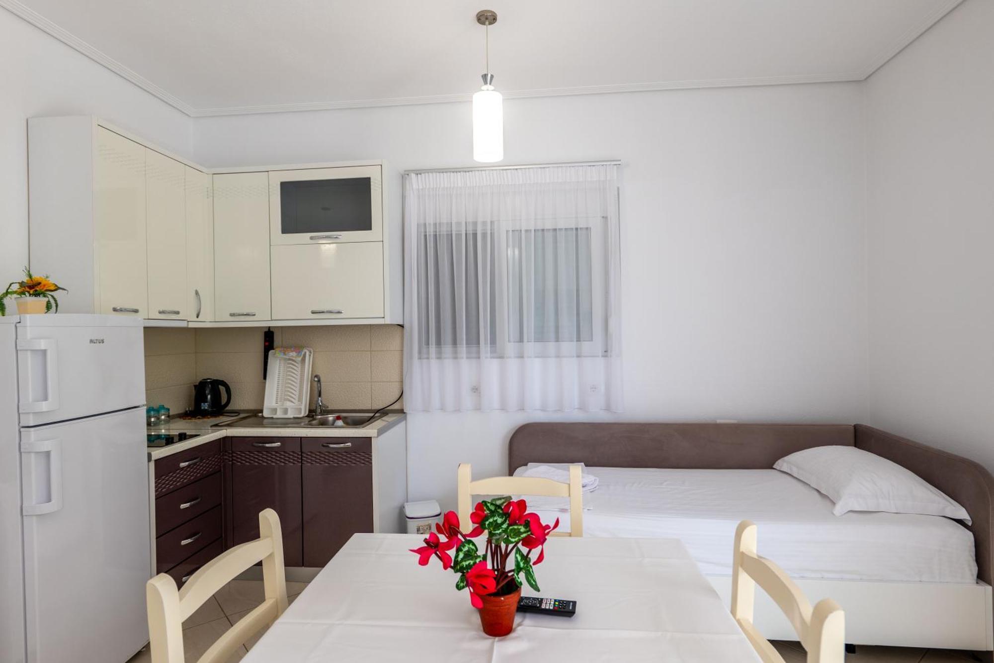 Apartments Margarita Ксамил Экстерьер фото