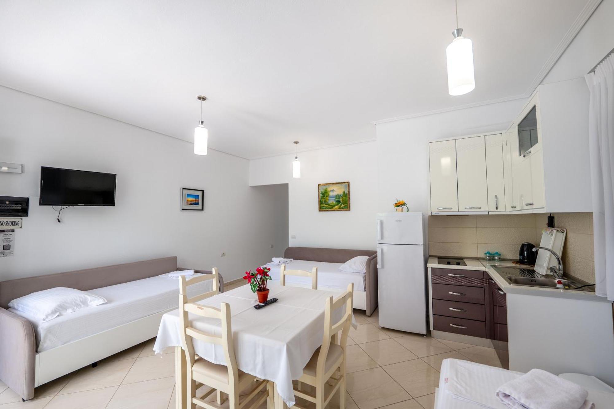 Apartments Margarita Ксамил Экстерьер фото